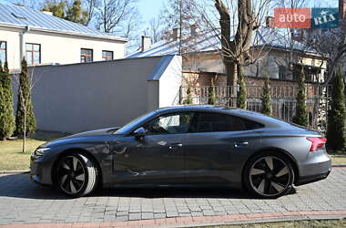 Лифтбек Audi e-tron GT 2021 в 