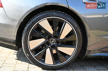 Лифтбек Audi e-tron GT 2021 в 