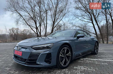 Лифтбек Audi e-tron GT 2021 в 