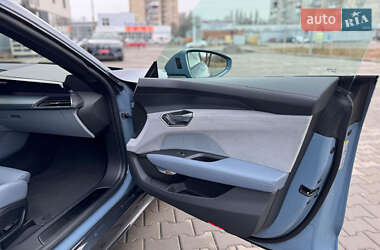 Лифтбек Audi e-tron GT 2021 в 