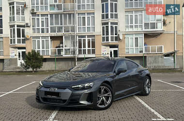 Лифтбек Audi e-tron GT 2021 в 