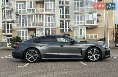 Лифтбек Audi e-tron GT 2021 в 