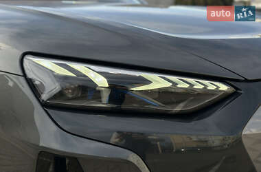 Лифтбек Audi e-tron GT 2021 в 