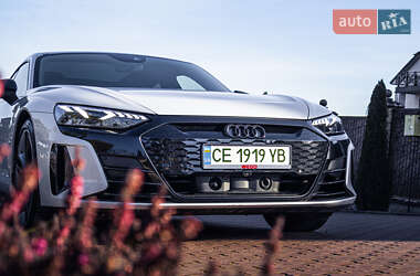 Лифтбек Audi e-tron GT 2021 в 