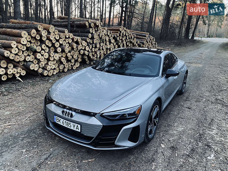 Лифтбек Audi e-tron GT 2021 в Нетешине