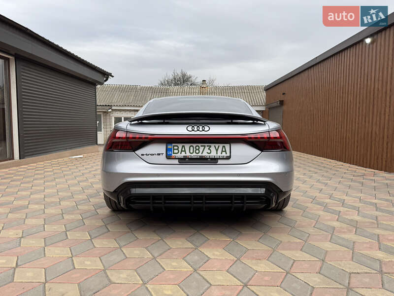 Лифтбек Audi e-tron GT 2023 в Кривом Озере