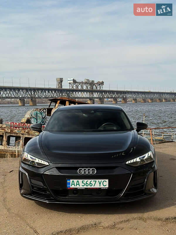 Ліфтбек Audi e-tron GT 2021 в 
