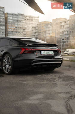 Ліфтбек Audi e-tron GT 2021 в 