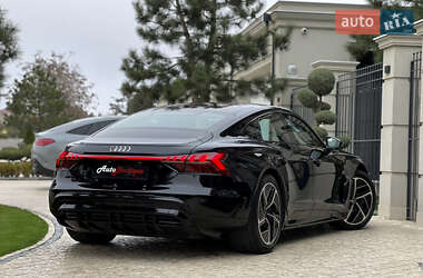 Ліфтбек Audi e-tron GT 2022 в 