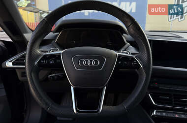 Лифтбек Audi e-tron GT 2021 в 