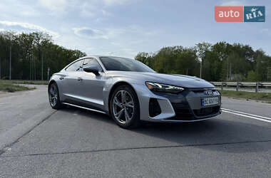 Лифтбек Audi e-tron GT 2021 в 
