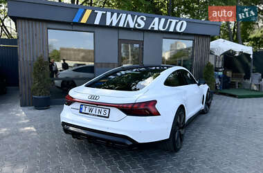 Лифтбек Audi e-tron GT 2022 в 