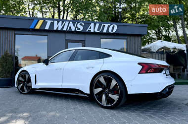 Лифтбек Audi e-tron GT 2022 в 