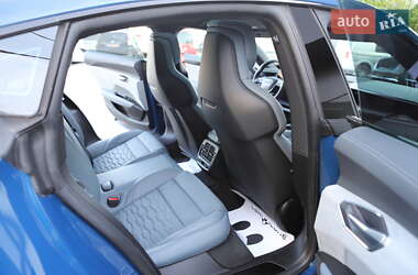 Лифтбек Audi e-tron GT 2022 в 