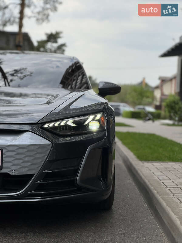 Лифтбек Audi e-tron GT 2022 в Киеве фото 12 Лифтбек Audi e-tron GT 2022 в Киеве