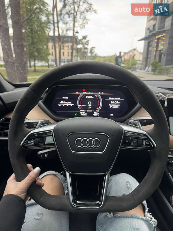 Лифтбек Audi e-tron GT 2022 в Киеве фото 14 Лифтбек Audi e-tron GT 2022 в Киеве
