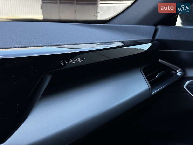 Лифтбек Audi e-tron GT 2022 в Черновцах