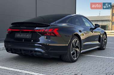 Лифтбек Audi e-tron GT 2022 в 