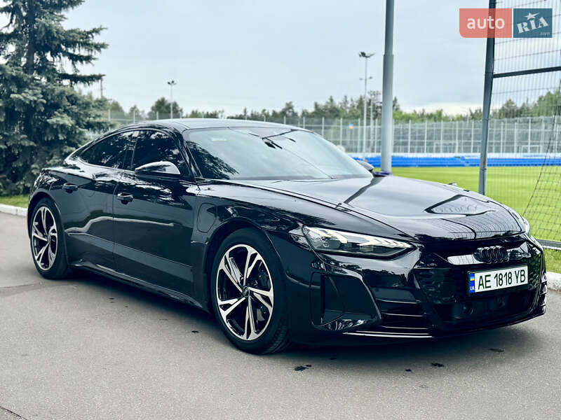 Лифтбек Audi e-tron GT 2024 в Киеве