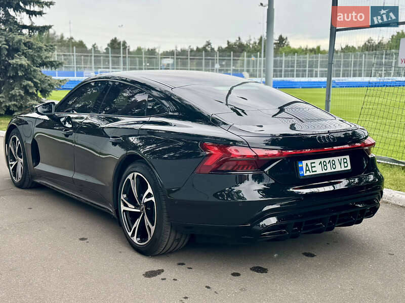 Лифтбек Audi e-tron GT 2024 в Киеве