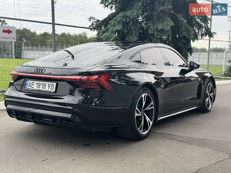 Лифтбек Audi e-tron GT 2024 в Киеве