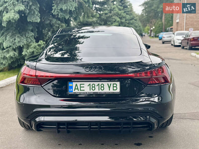 Лифтбек Audi e-tron GT 2024 в Киеве