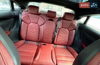 Лифтбек Audi e-tron GT 2022 в 