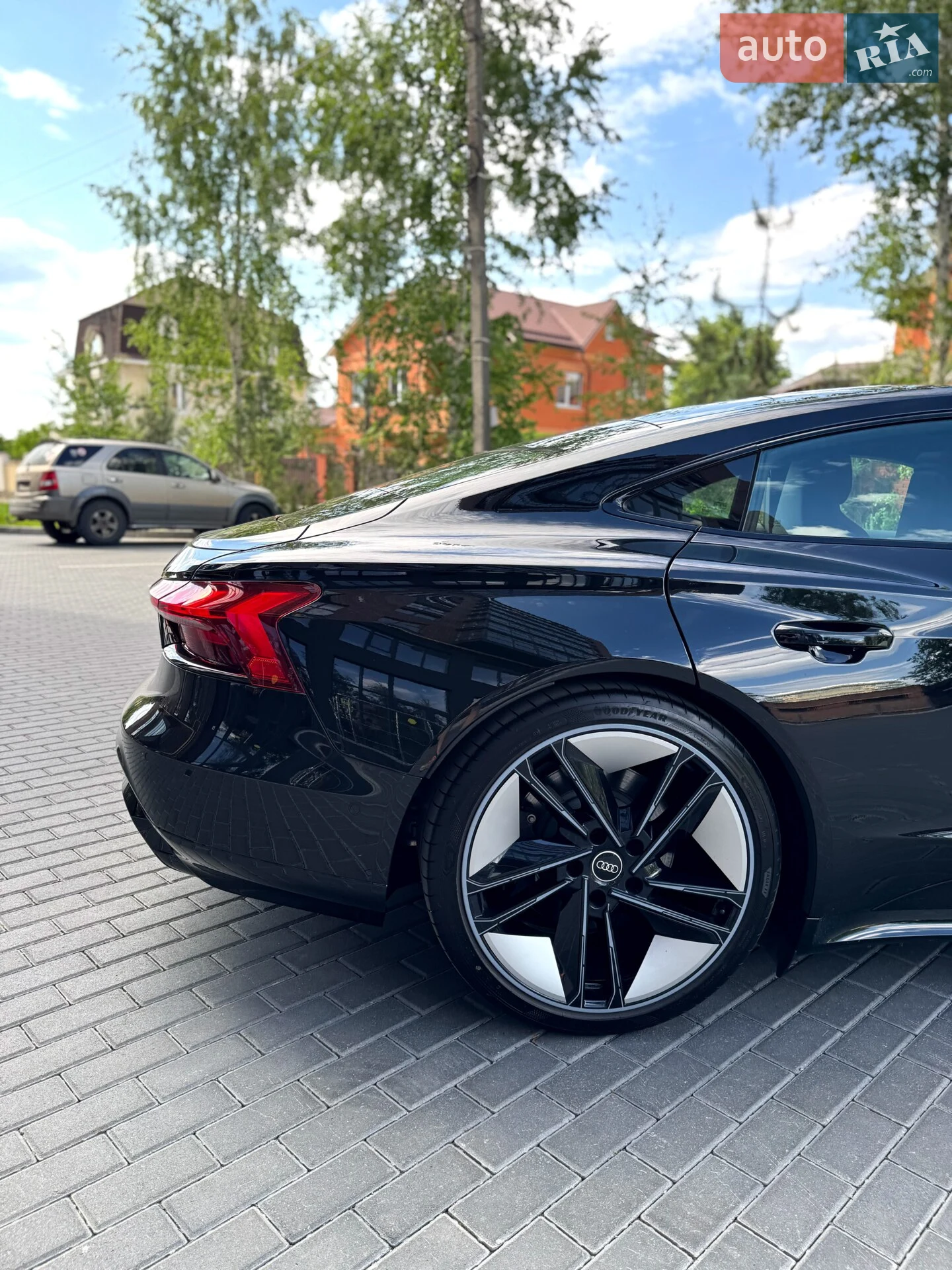 2022 Audi e-tron GT - мініатюра 5