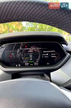 Лифтбек Audi e-tron GT 2022 в 
