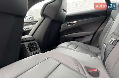 Лифтбек Audi e-tron GT 2021 в 