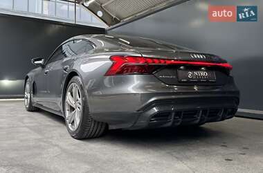 Лифтбек Audi e-tron GT 2021 в 