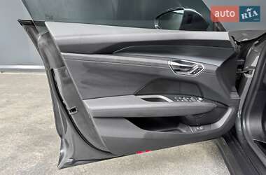 Лифтбек Audi e-tron GT 2021 в 