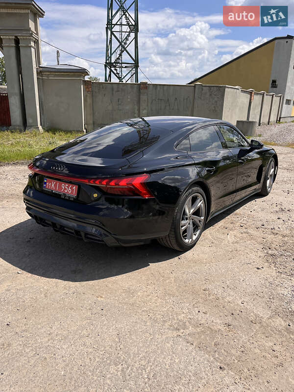Лифтбек Audi e-tron GT 2023 в Киеве