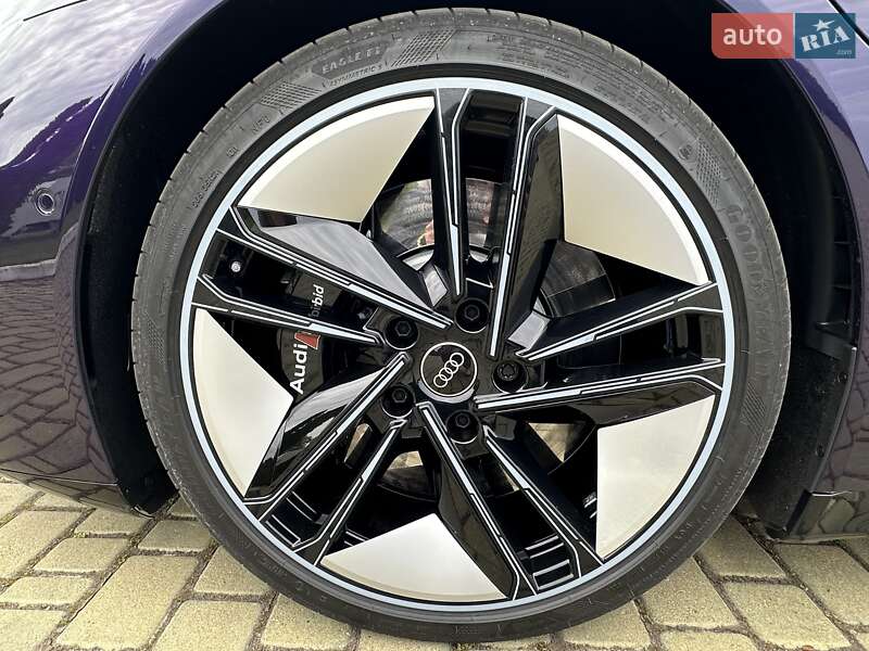 Лифтбек Audi e-tron GT 2024 в Одессе