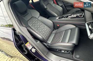 Лифтбек Audi e-tron GT 2024 в 