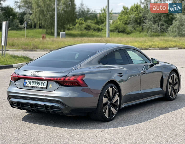 Лифтбек Audi e-tron GT 2021 в Киеве