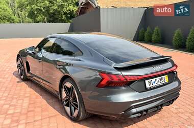 Лифтбек Audi e-tron GT 2022 в 