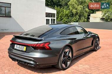 Лифтбек Audi e-tron GT 2022 в 