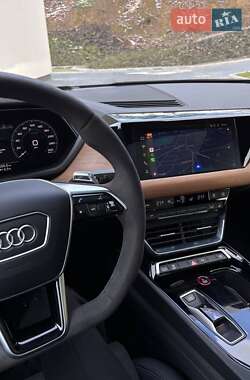 Лифтбек Audi e-tron GT 2022 в 
