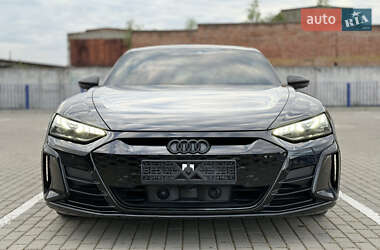 Лифтбек Audi e-tron GT 2021 в 