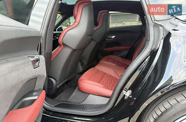 Лифтбек Audi e-tron GT 2021 в 
