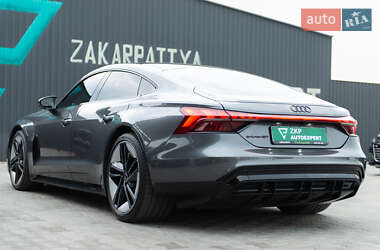 Лифтбек Audi e-tron GT 2021 в 