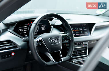 Лифтбек Audi e-tron GT 2021 в 