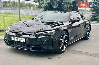 Лифтбек Audi e-tron GT 2024 в 