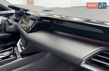 Лифтбек Audi e-tron GT 2024 в 