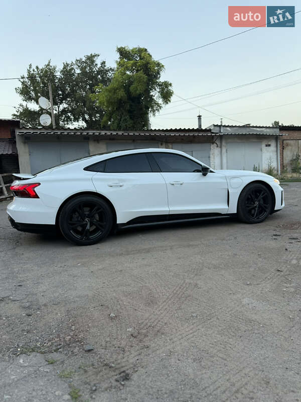 Ліфтбек Audi e-tron GT 2021 в Дніпрі