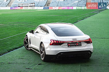 Ліфтбек Audi e-tron GT 2021 в 