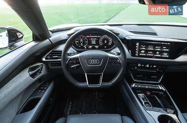 Ліфтбек Audi e-tron GT 2021 в 