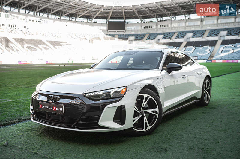 Ліфтбек Audi e-tron GT 2021 в 