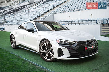 Ліфтбек Audi e-tron GT 2021 в 